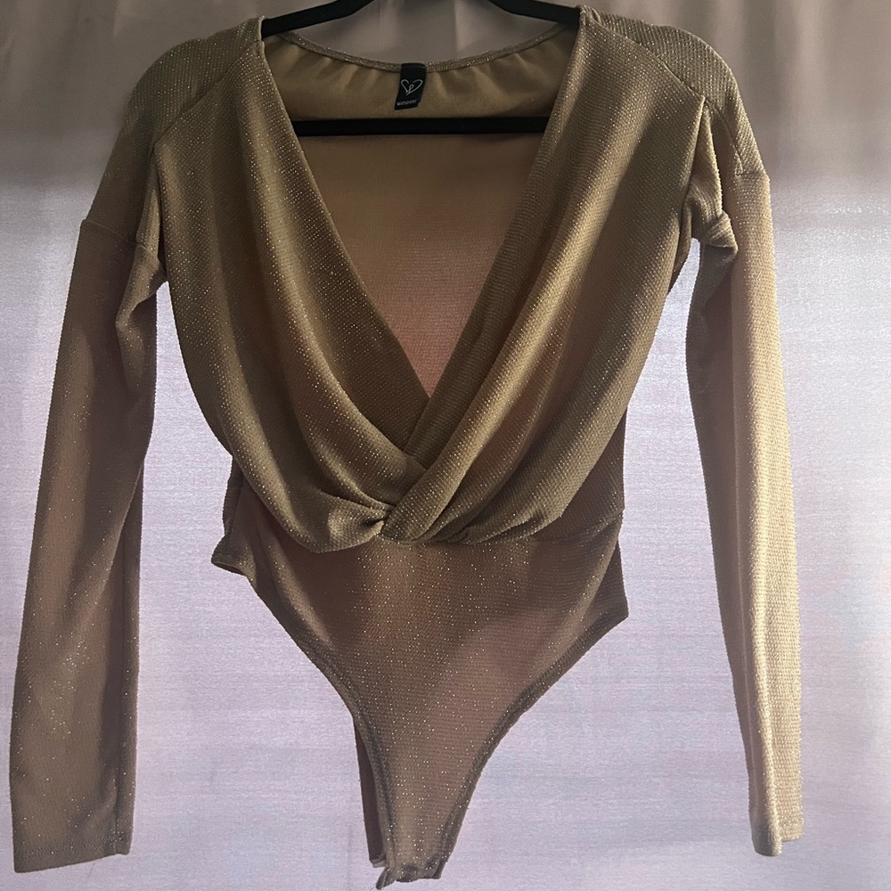 Long sleeve V-neck sparkly beige bodysuit